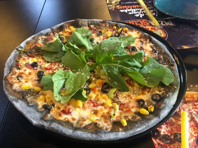 Pizza Scuro'nin yemek ve ambiyans fotoğrafları 17