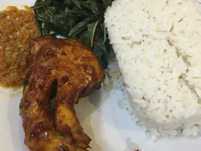 Gambar Makanan Simpang Raya, Raja Ayam Pop 13