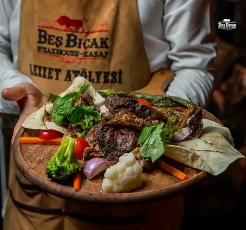 Beş Bıçak Steak House - Kasap'nin yemek ve ambiyans fotoğrafları 3
