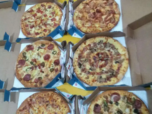 Gambar Makanan Domino's Pizza 8