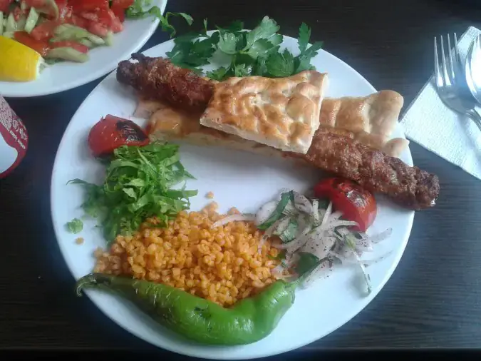 Kebapcı Kardeşler Özcan Usta