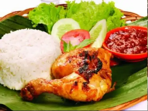 Ayam Bakar Ibu Uum