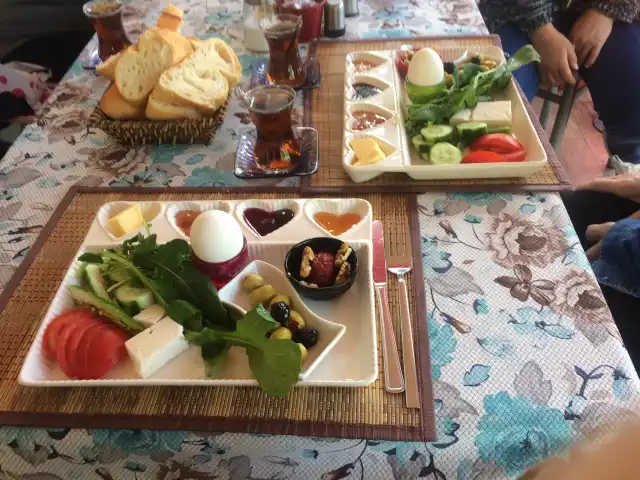 Bizim Cafe Zeynep'in Mutfağı'nin yemek ve ambiyans fotoğrafları 13