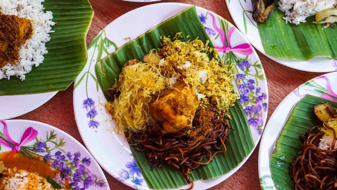 KEDAI NASI AMBENG