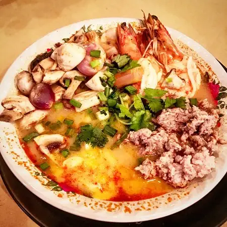 Gambar Makanan Hang Out at Renon by Resep Thai 5