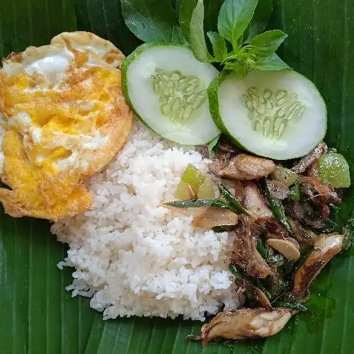 Gambar Makanan Nasi Ikan Pindang Tirta, Jl Semangu 13