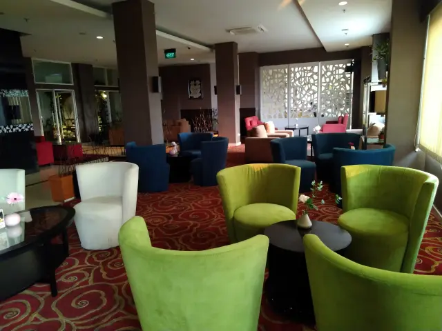 Gambar Makanan Lobby Lounge - Salak Padjadjaran Hotel 9