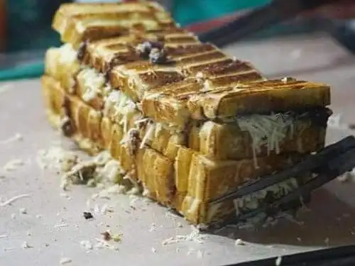 ROTI BAKAR BANDUNG 78 ARINDA, Jl. Hj. Biru