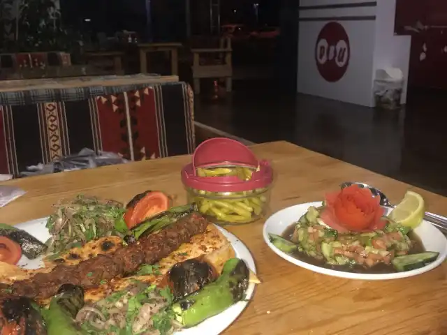 Dürümcü Bedir Usta Uncalı Şube'nin yemek ve ambiyans fotoğrafları 1