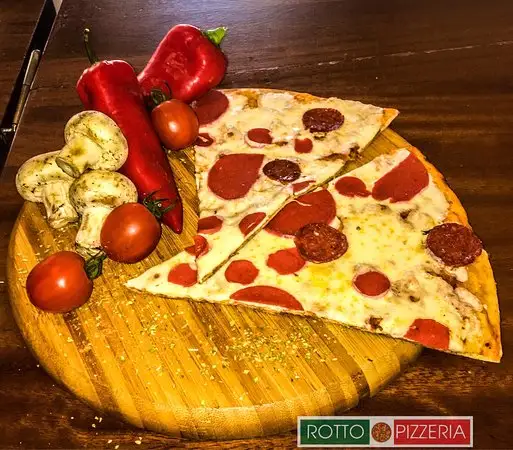 Rotto Pizzera'nin yemek ve ambiyans fotoğrafları 33
