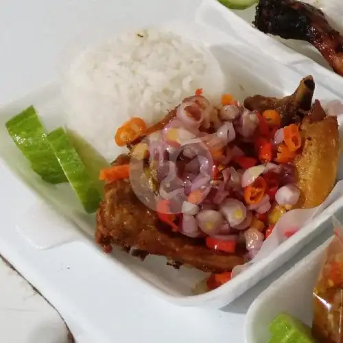 Gambar Makanan Ayam Penyet Cabe Ijo V6, Cilodong 4