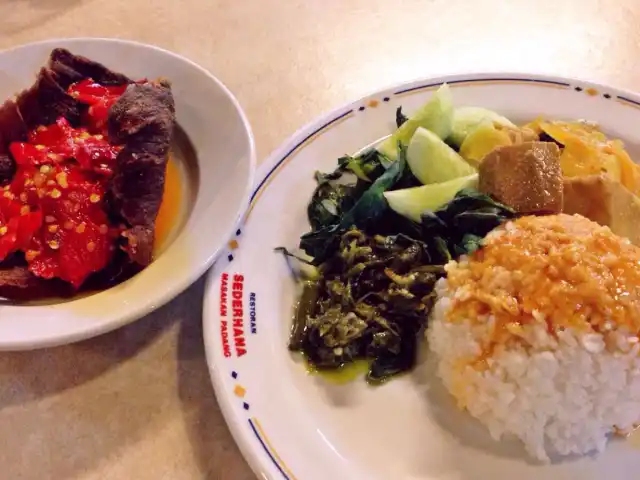 Gambar Makanan Restoran Sederhana 12