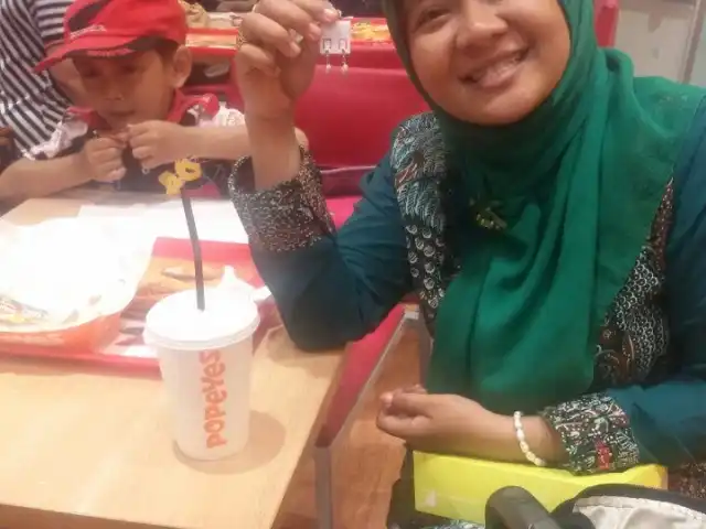 Gambar Makanan Popeyes 2