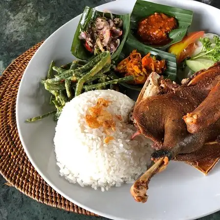 Gambar Makanan Crispy Duck Restaurant Blangsinga 10