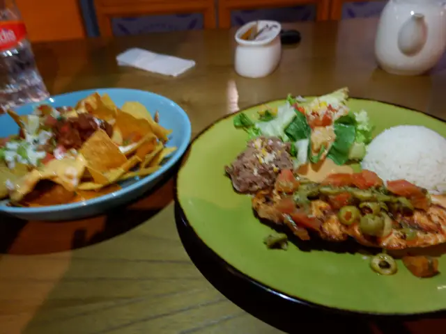 Gambar Makanan Gonzo's Tex Mex Grill 8