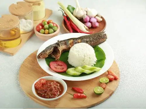 Pecel Lele Sambel Rampai, Slipi