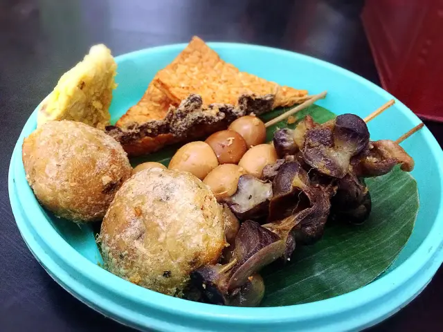 Gambar Makanan Nasi Gandul Khas Pati 17