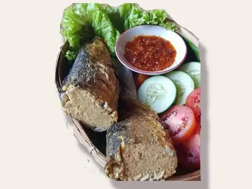 Sate Bandeng Khas Cilegon Ibu Evi