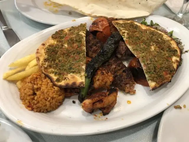 Gaziantepli Çavuşoğlu'nin yemek ve ambiyans fotoğrafları 53