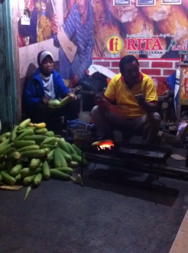 Jagung Bakar Pak Gathul Baturaden