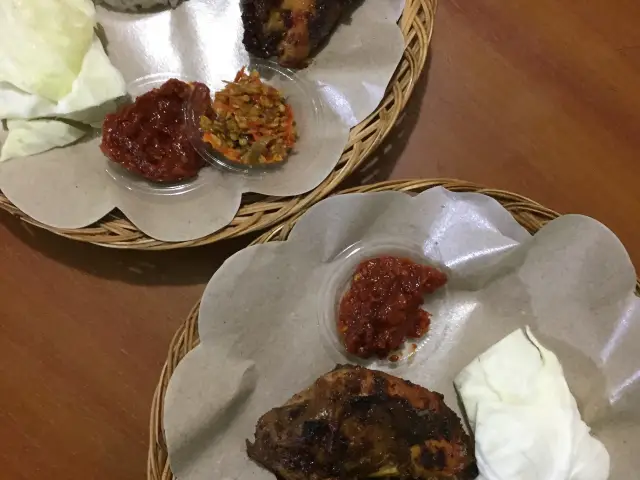 Gambar Makanan Ayam Bakar Mas Toro 5