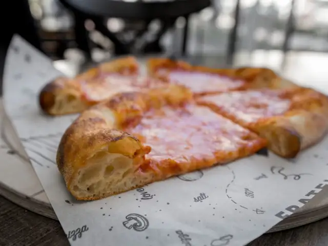 Fratelli Di Pizza'nin yemek ve ambiyans fotoğrafları 2