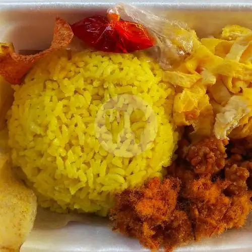 Gambar Makanan Nasi Kuning Nyah Vivi, Pasar Senin 3