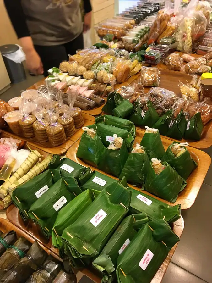 Harga Menu Kue Lily Terbaru 2022 2023 Di The Food Hall Kebon Jeruk Jakarta