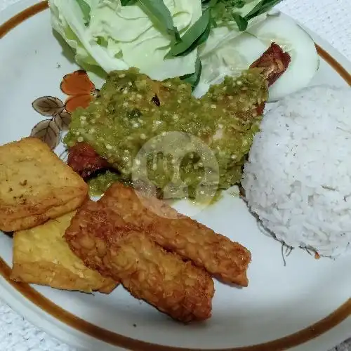 Gambar Makanan Ayam Lalapan Tanta Ita, Toar 2 3