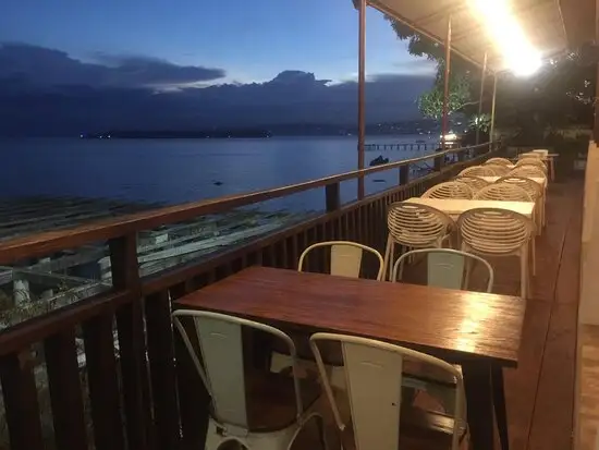 Gambar Makanan Inggandi Beach Restaurant 18
