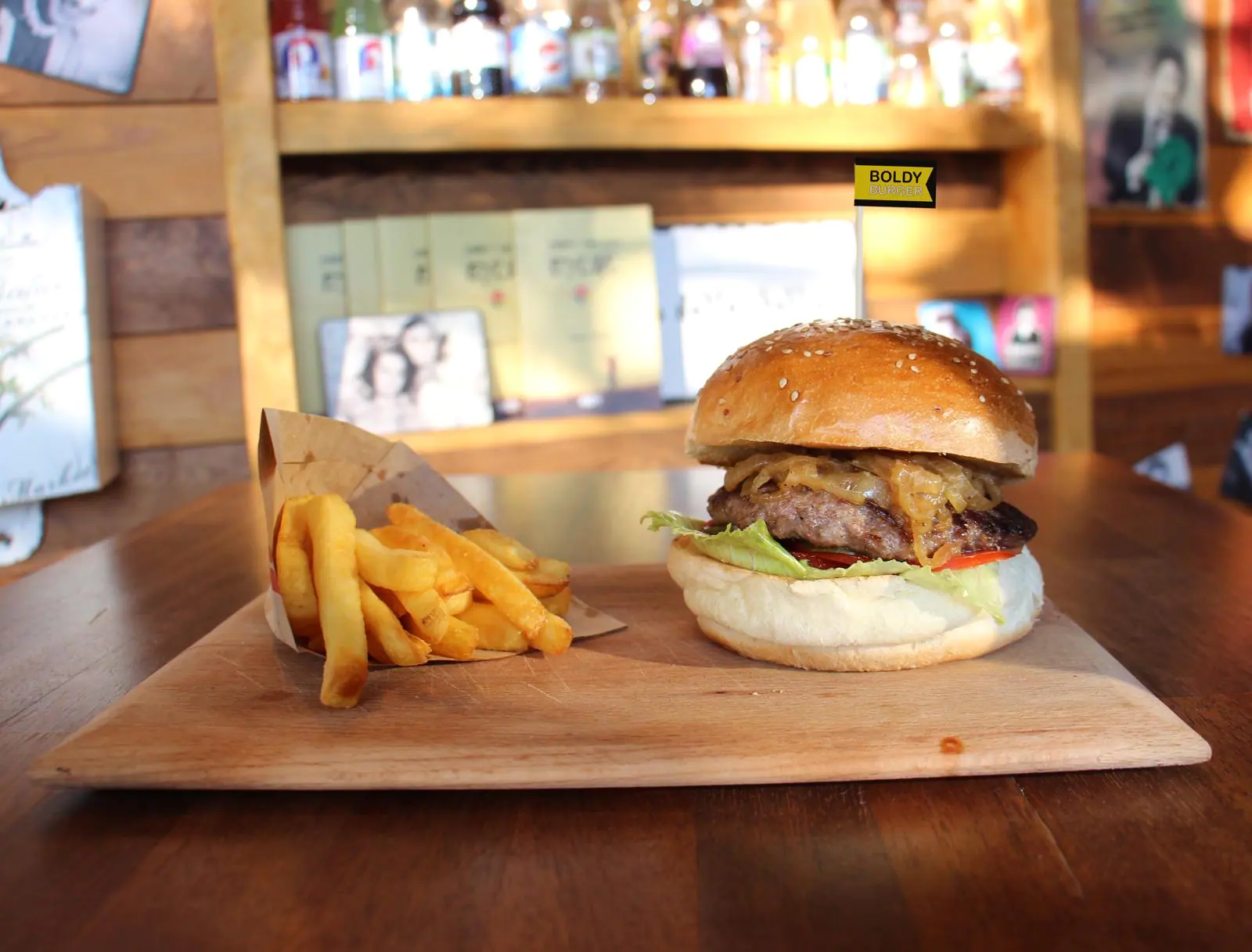 Boldy Burger Cafe fotoğraflar. Osmaniye, İstanbul yerleri YummyAdvisor