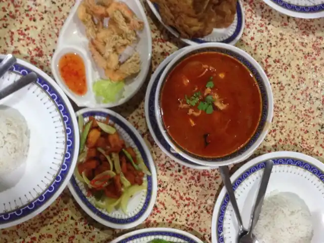 BJ Tomyam & Seafood Food Photo 3