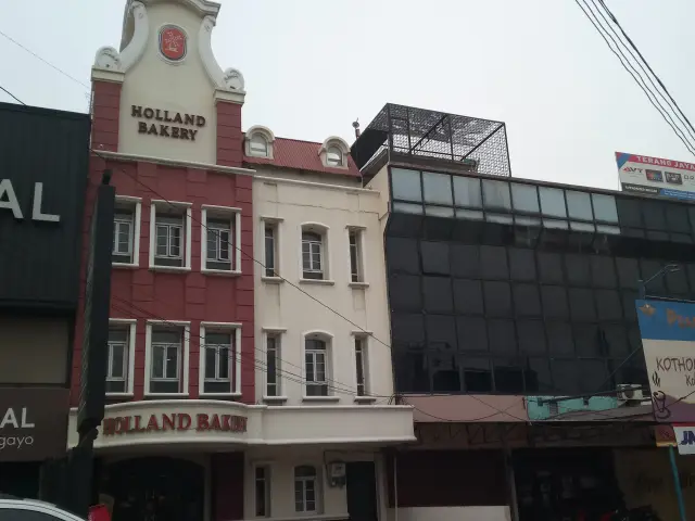 Gambar Makanan Holland Bakery 8