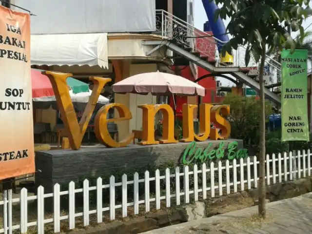 Gambar Makanan Venus cafe 1