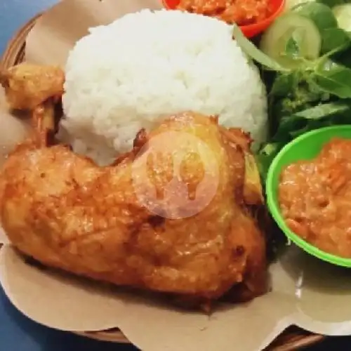 Gambar Makanan Ayam & Ikan Bakar Bang Boy, Gang Pulo 5