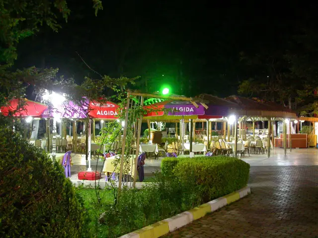Meram Çamlıbel Çay Bahçesi & Restoran