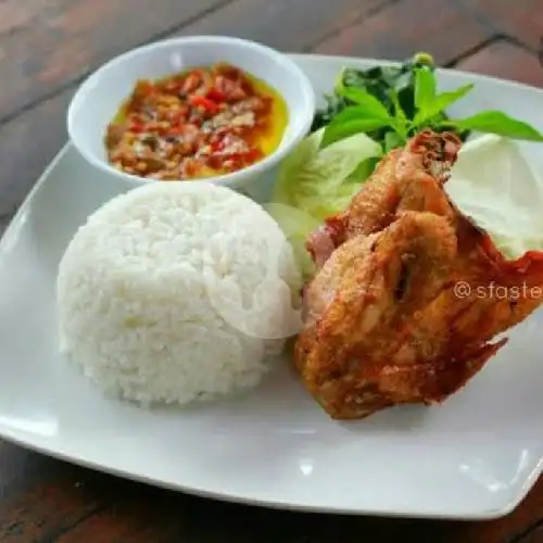 Gambar Makanan Ayam Goreng D'Inez 10