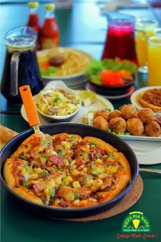 Gambar Makanan Pizza Ria Kafe 7