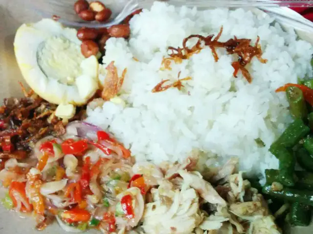 Gambar Makanan Nasi Bali Bu Made Swendri 9