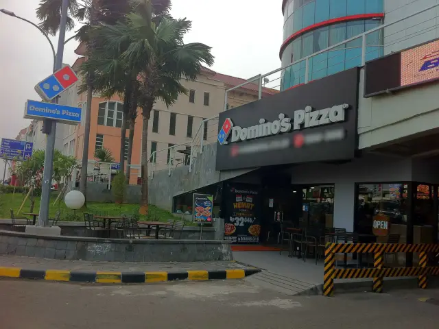 Gambar Makanan Domino's Pizza 2
