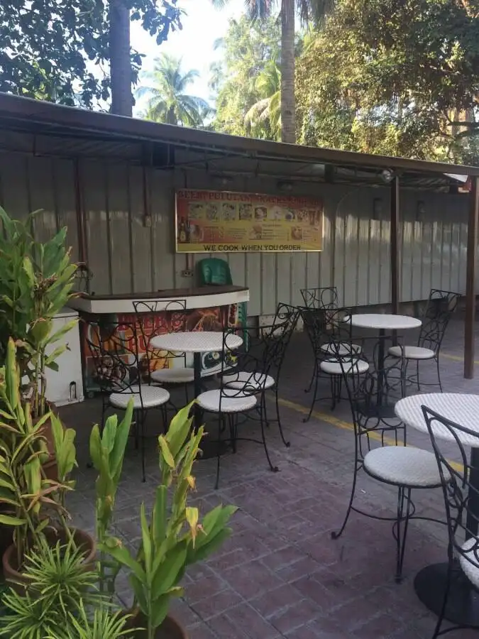 Camia Street Cafe