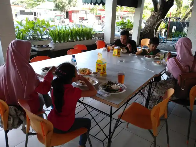 Gambar Makanan Ambar Ketawang Resto 4