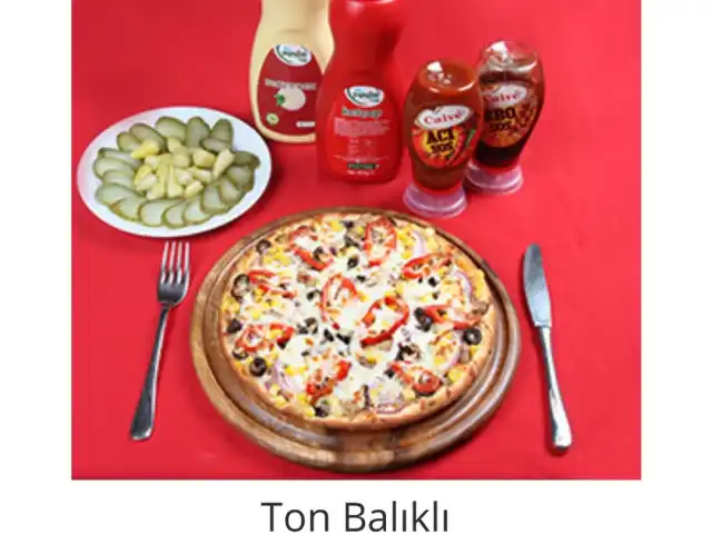 Kırmızı Pizza'nin yemek ve ambiyans fotoğrafları 17