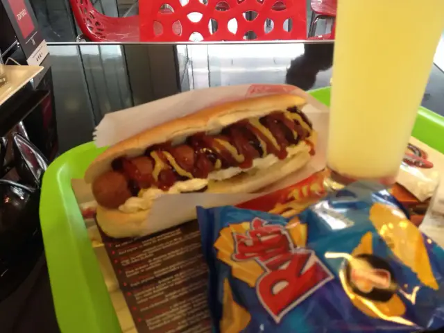 New Frank's Hot Dog'nin yemek ve ambiyans fotoğrafları 12