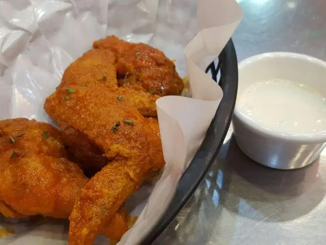 Red Buffalo Wings & Pizza Food Photo 10