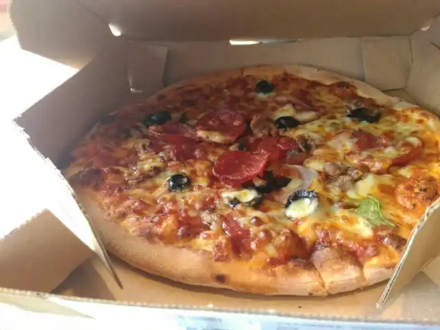 Domino's Pizza Food Photo 9
