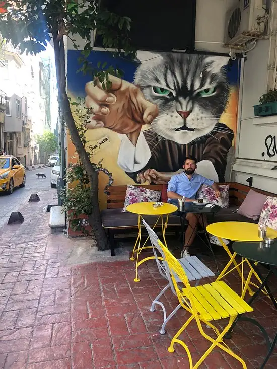 Ops Cafe Karakoy'nin yemek ve ambiyans fotoğrafları 9