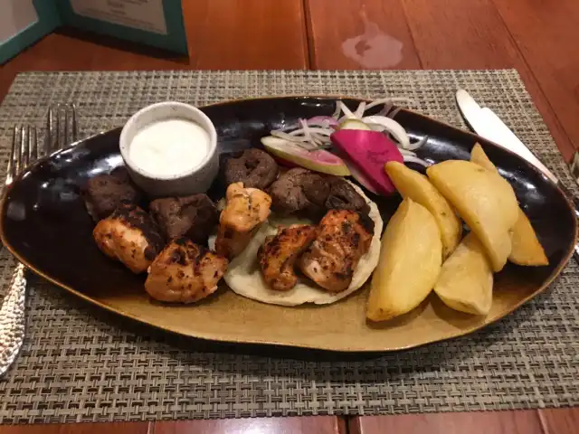 Gambar Makanan Al Nafoura Lebanese Restaurant 11