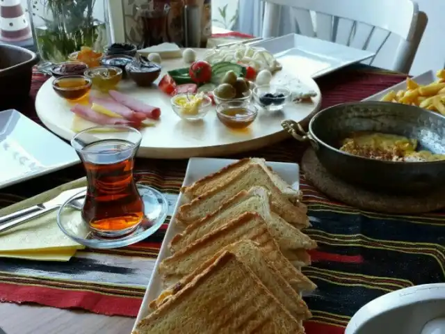 Karamiş Cafe&Coffee'nin yemek ve ambiyans fotoğrafları 5