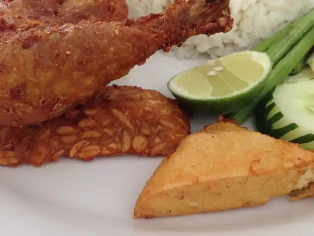 Ayam Penyet Teteh Food Photo 1